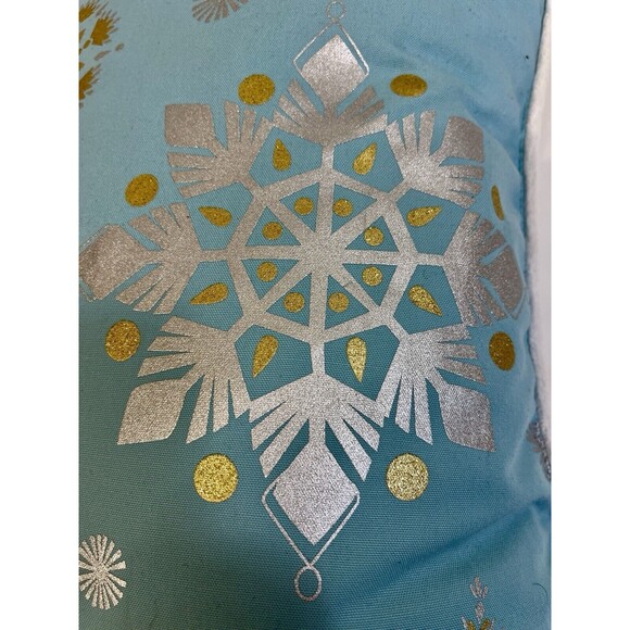 Christmas Throw Pillow. Silver/Gold Snowflakes‎ 19 x 12 1/2 - Picture 8 of 9
